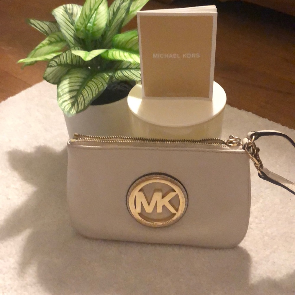 AUTHENTIC MK wristlet